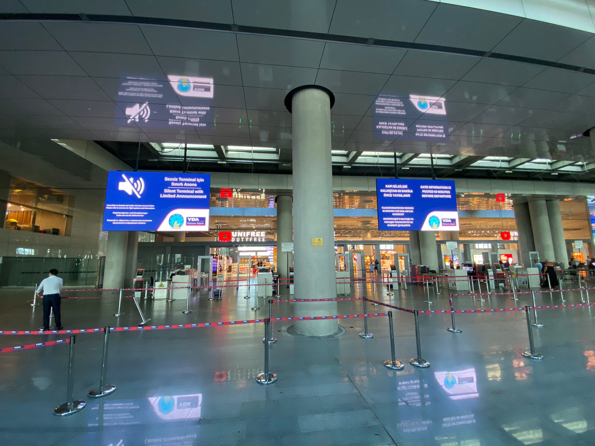 Terminal LED Bilgilendirme Ekranları Terminal LED Bilgilendirme Ekranları